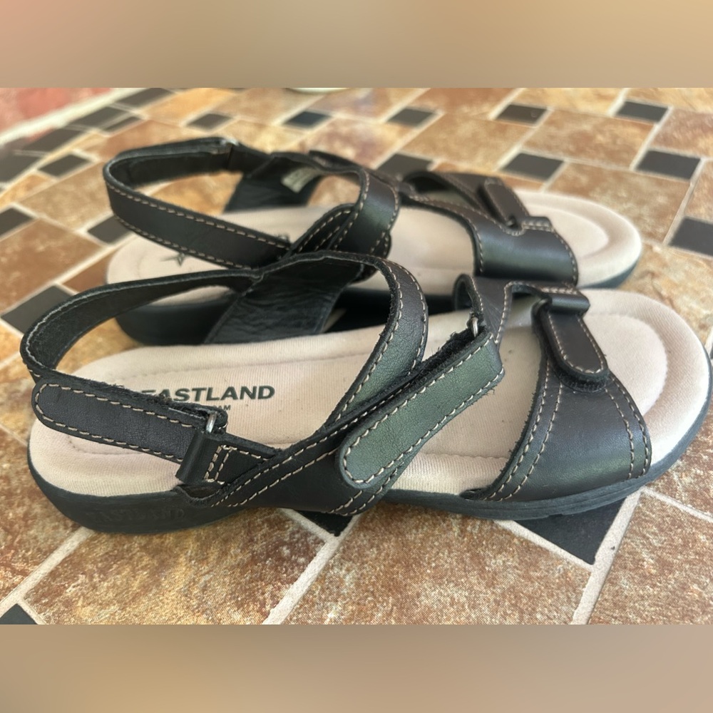 Eastland Shoe size 7M Eastland Women's Dixie Sandals Black $125 NWOT